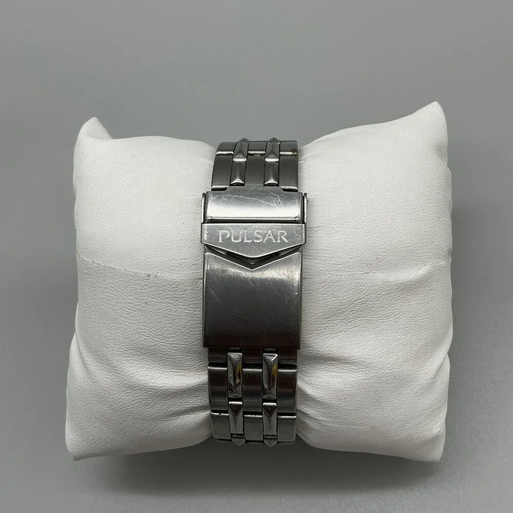 Pulsar Men Watch 40mm White Dial Silver Tone Bracelet Date V732-X177 New Batt 7